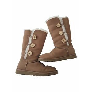 UGG Australia Bailey Button Triplet 1873 Brown Leather Snow Boots Womans Size 7